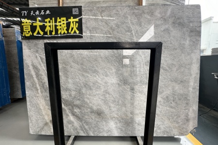 意大利銀灰