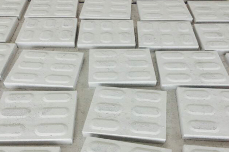 盲道石