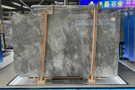 魚(yú)肚灰