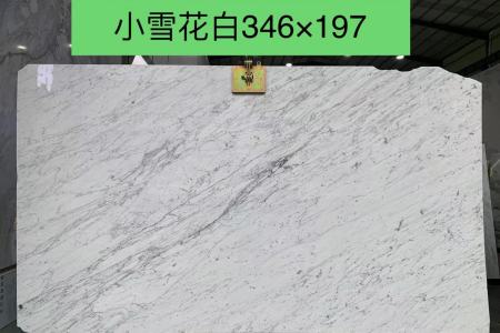小雪花白