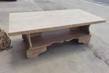砂巖石桌