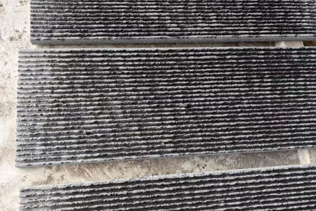 中國黑流水面