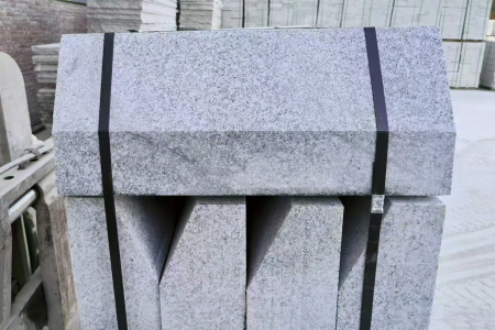 芝麻灰路沿石