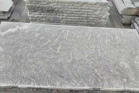 廠家直銷：湖北浪淘沙 夜里雪 幻彩麻 雪浪石 山水巖  蝦紅 浪淘金  風(fēng)景石 水云紗 雪灰 麻城芝麻白603 芙蓉白602 仿古石 臺(tái)灣紅  芝麻灰 提繡 黃銹石 景觀石  路巖石 擋車石 圓球 承接市政 園林 外墻 地鋪等各種工程單18507221222魯