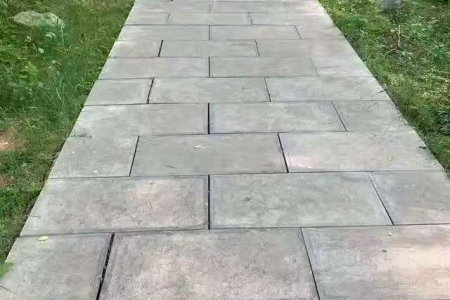 地鋪石