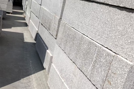 路沿石