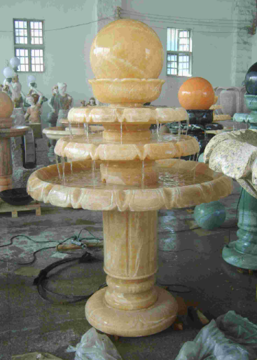黃色滾動噴泉
