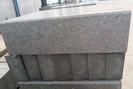 無機(jī)路沿石