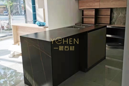 巖板櫥柜臺(tái)面