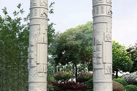 石雕龍柱
