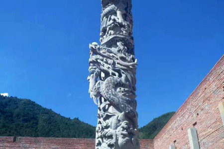 龍柱