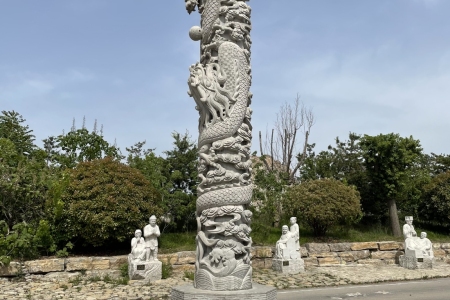 青石龍柱