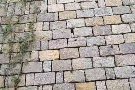 老石頭