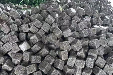滾石