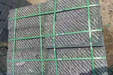 青石鏨道面