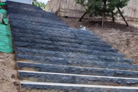 章丘黑臺(tái)階石