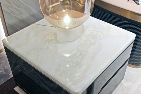 皇家白玉床頭柜