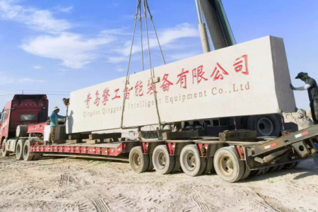 巨型門(mén)牌石
