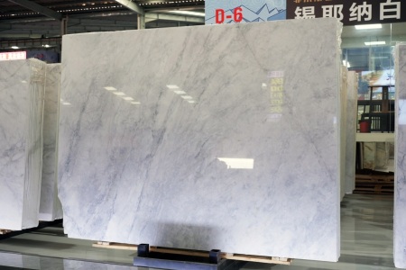 雪花白：長期庫存大板10000平