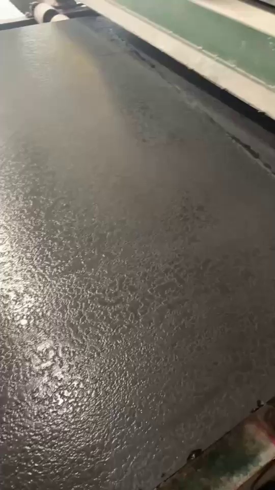 墨玉皮革面
