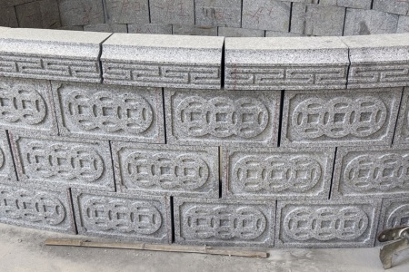 圍墳石