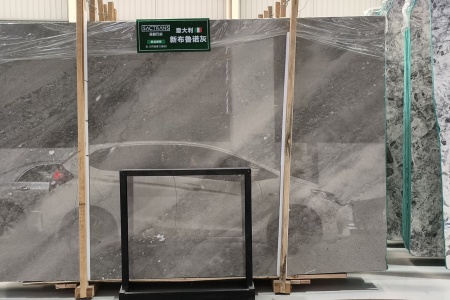 新布魯諾灰