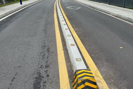 擋車石