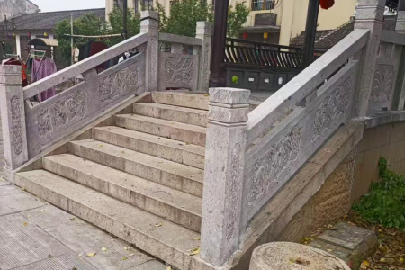 石欄桿