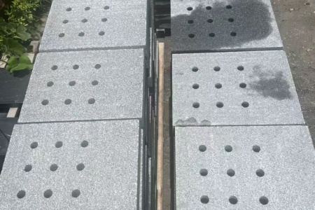 芝麻黑地漏石