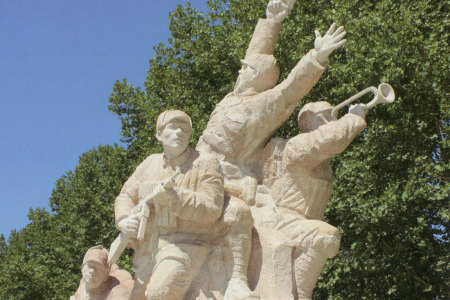 革命主題雕刻 Revolution themed sculpture
