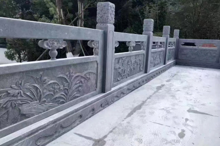 石欄桿