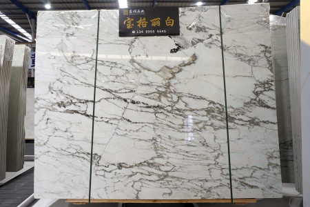 寶格麗白