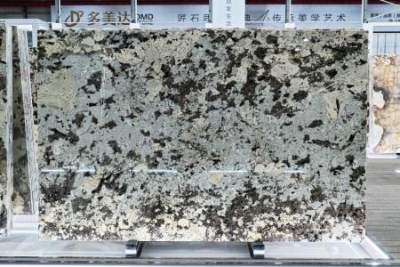 雪山藍(lán)