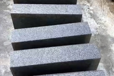 小藍(lán)寶路沿石