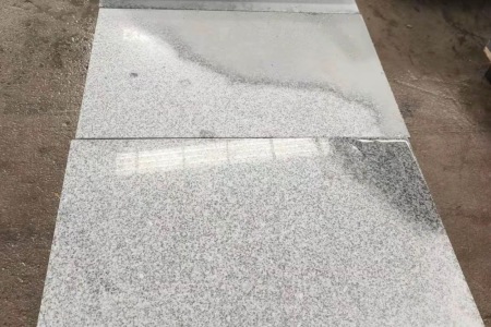 芝麻白工程板