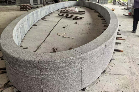 樹(shù)圍石