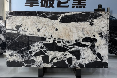 寶格麗黑