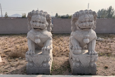 五蓮紅門牌石、景觀石、風(fēng)景石、立體字、學(xué)校門牌石、校訓(xùn)石、醫(yī)院門牌石、企業(yè)門牌石、立式門牌石、招牌石、刻字石、水景異型、園林造景