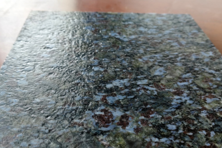 紫金黑皮革面