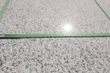 芝麻白光面