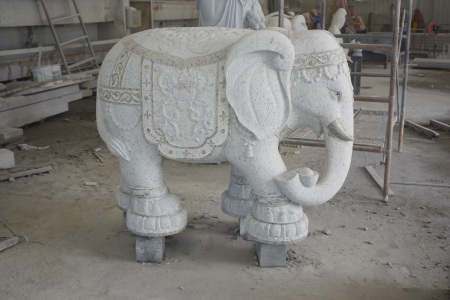 石象 Stone Elephant