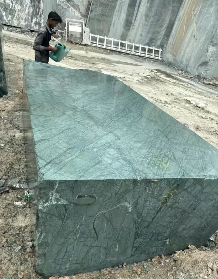 大花綠荒料