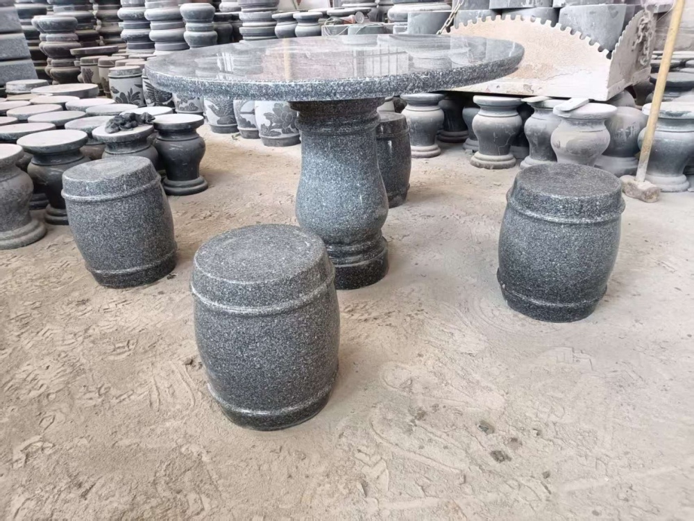 石凳石桌