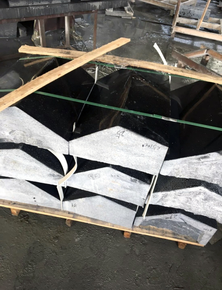 黑金沙異形